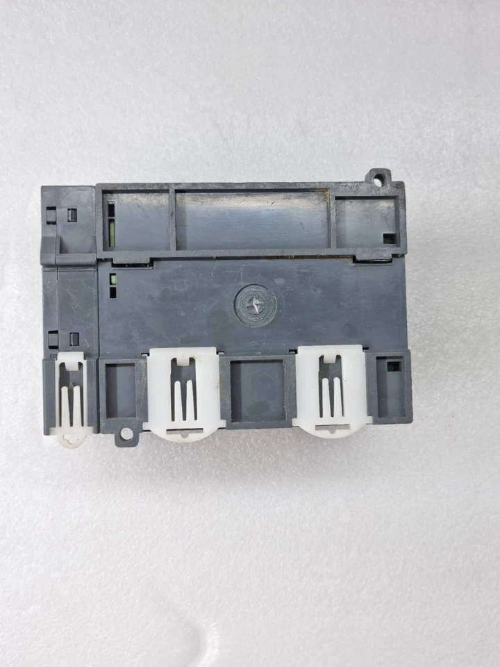 LS XGB XEC-DR32H/D1 CPU WITH XBF-AD04A A/D CONVERTER (USED)